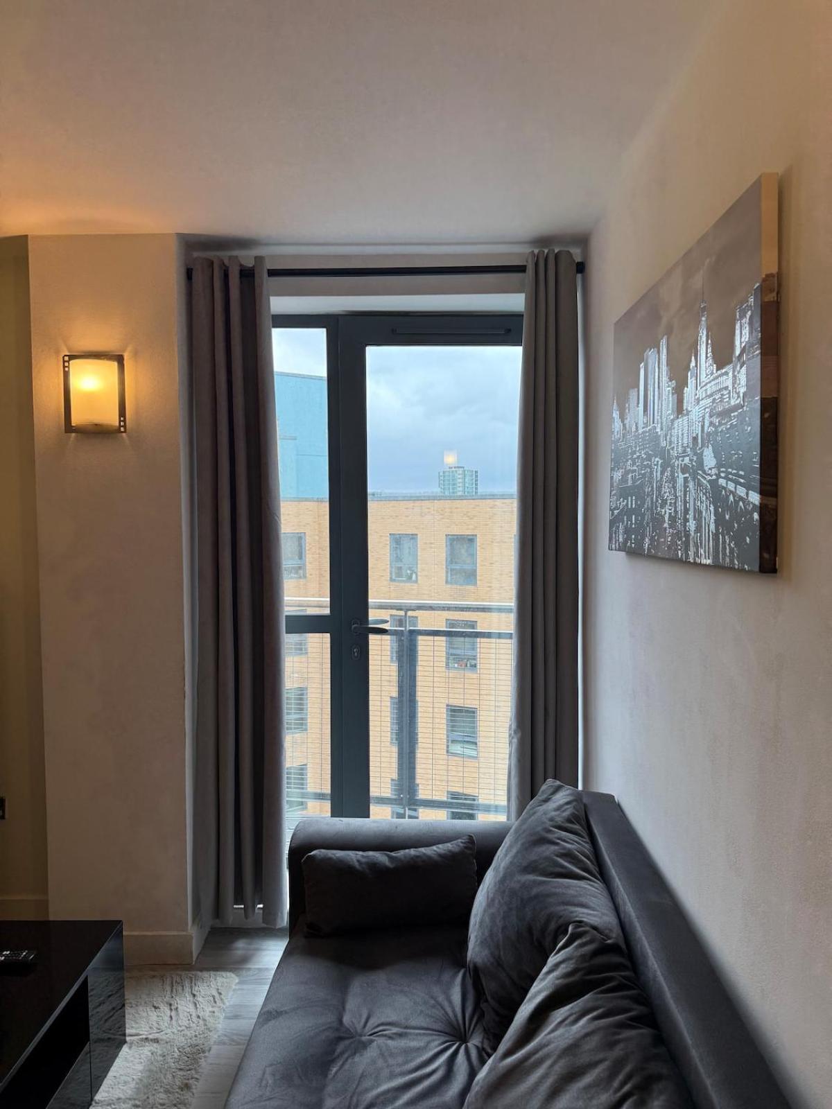 West Street -city Centre Sky Line Square Apartment Sheffield